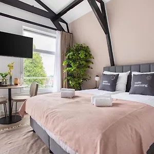 City Rooms Amsterdam Hemonystraat - Digital Access Hotel